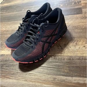 Women’s ASICS Gel Quantum 360 size 9 1/2.